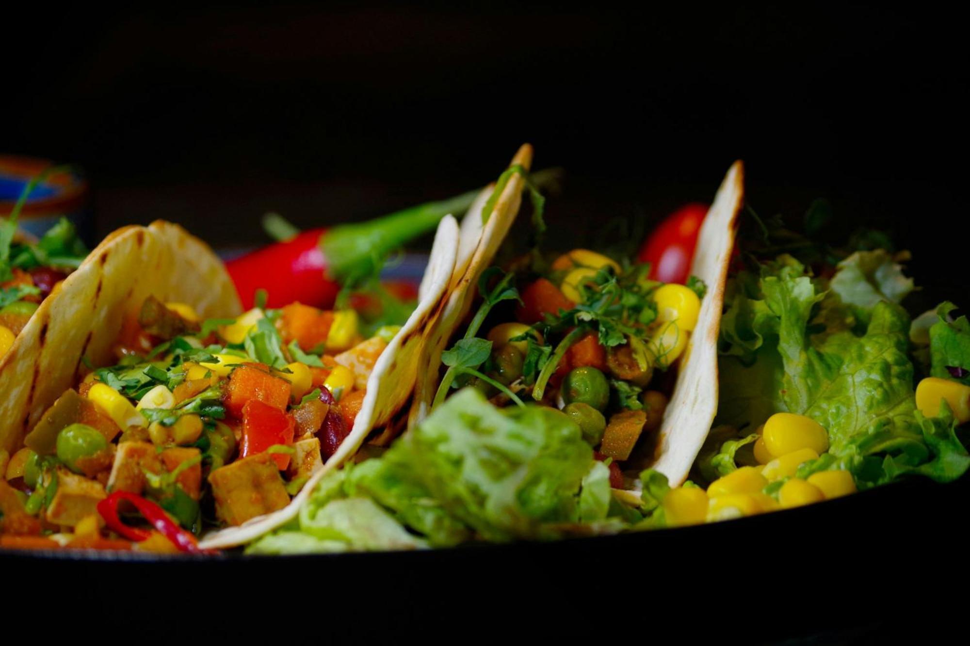 Sheraton Poznan Hotel Exterior photo Tacos